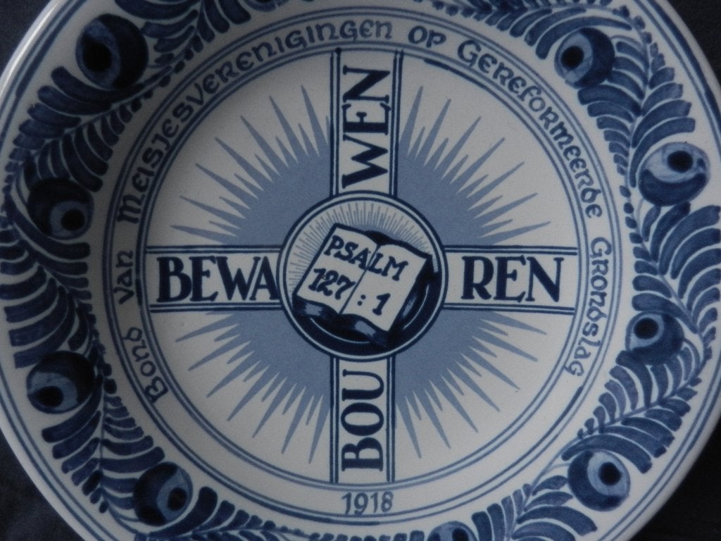 Blauw aardewerk bord Oud Delft Gereformeerde Meisjes d. 21,3, Ophalen of Verzenden