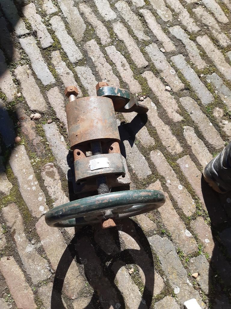 pers , keerringpers, Ophalen of Verzenden, Gebruikt
