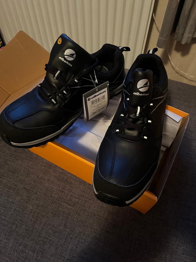 Nieuwe veiligheids schoenen, Doe-het-zelf en Verbouw, Veiligheidskleding, Ophalen, Nieuw