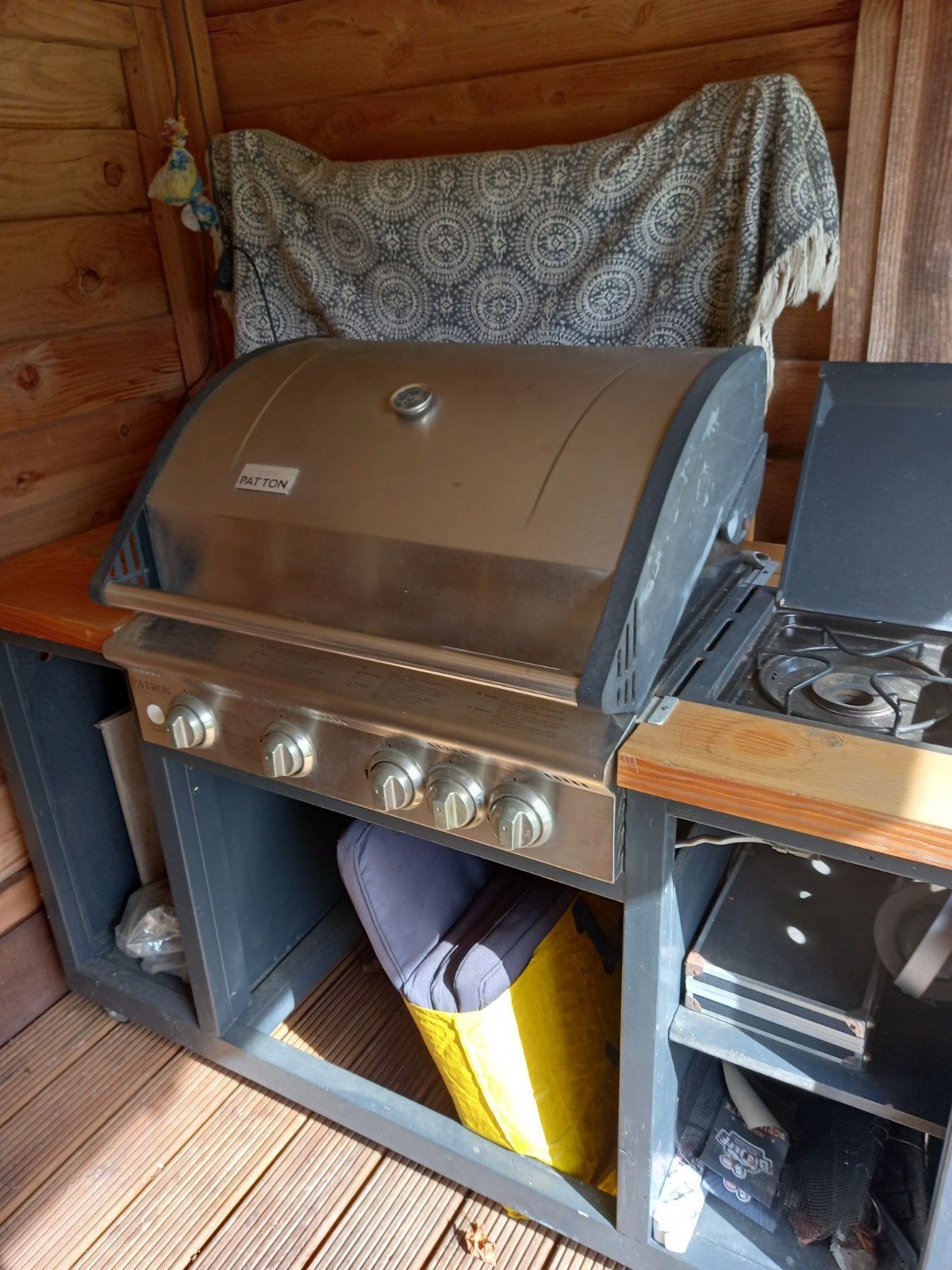 Patton gasbarbecue met zijpit en verrijdbaar. 1.50 teab, Ophalen, Gebruikt