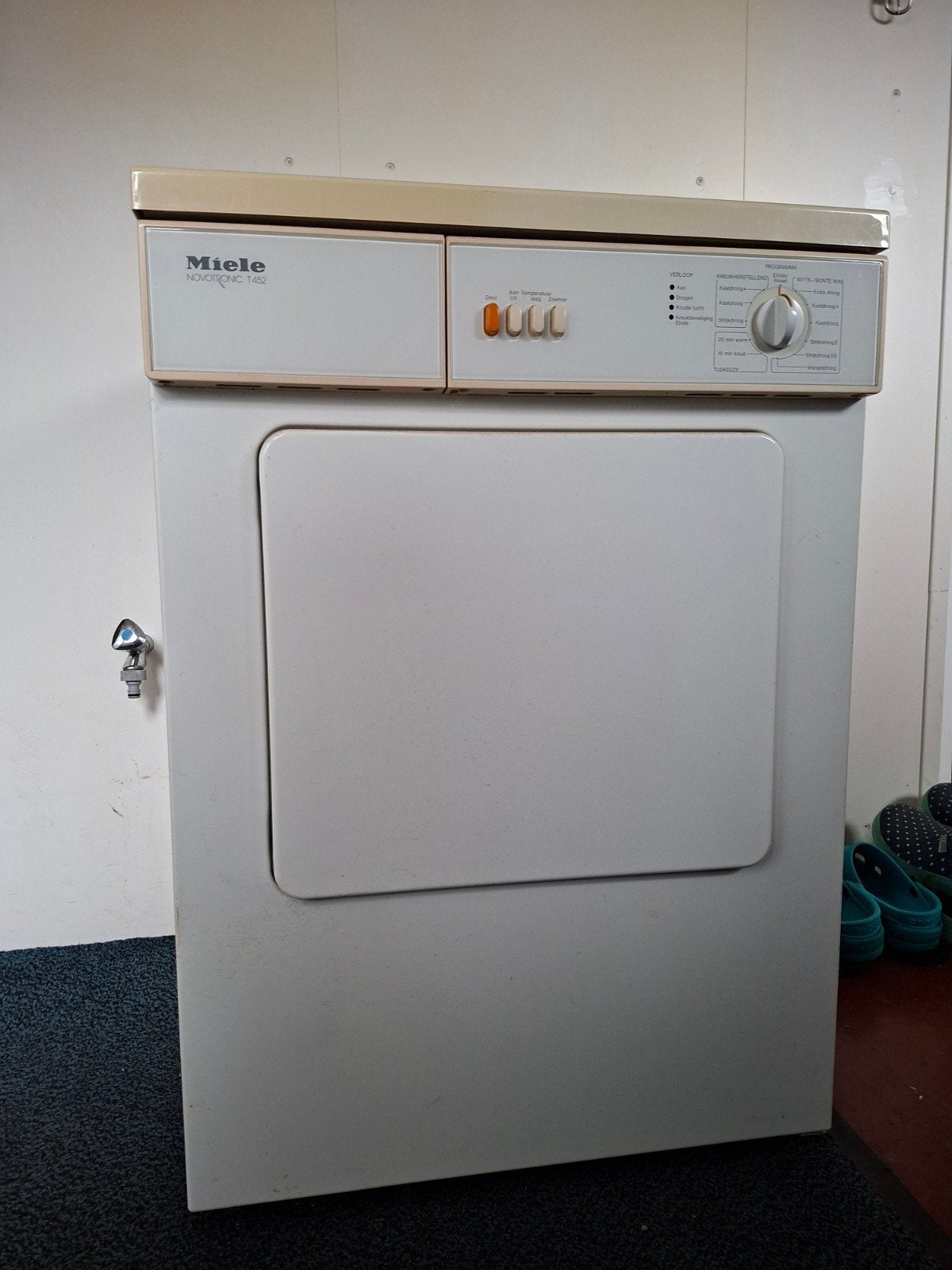 Miele Novotronic T452 Luchtafvoerdroger - Prima Staat, Luchtafvoer, 4 tot 6 kg, Ophalen of Verzenden, Zo goed als nieuw