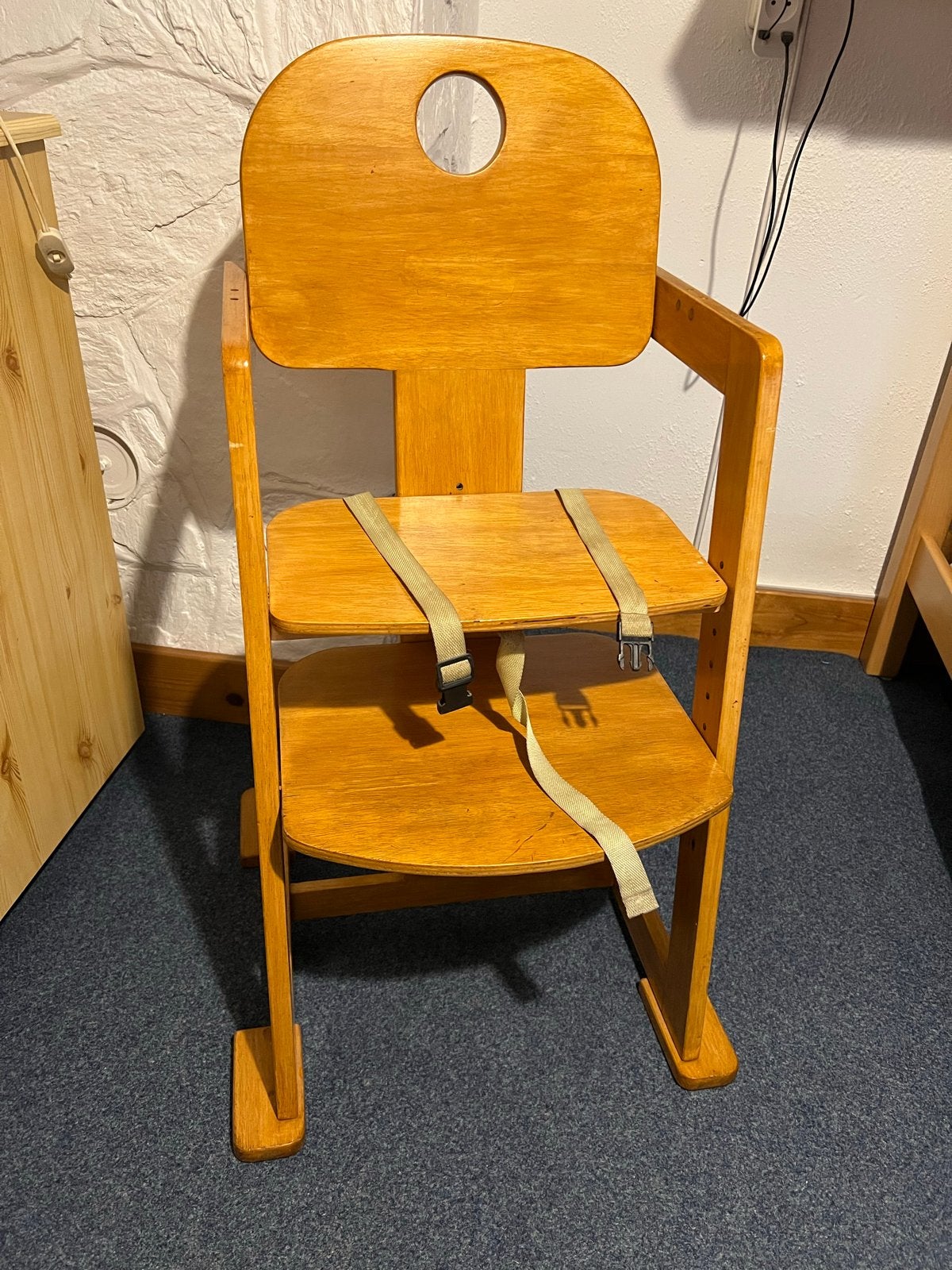 Houten meegroeistoel met gordel, Ophalen, Gebruikt, Meegroeistoel, Gordel(s)