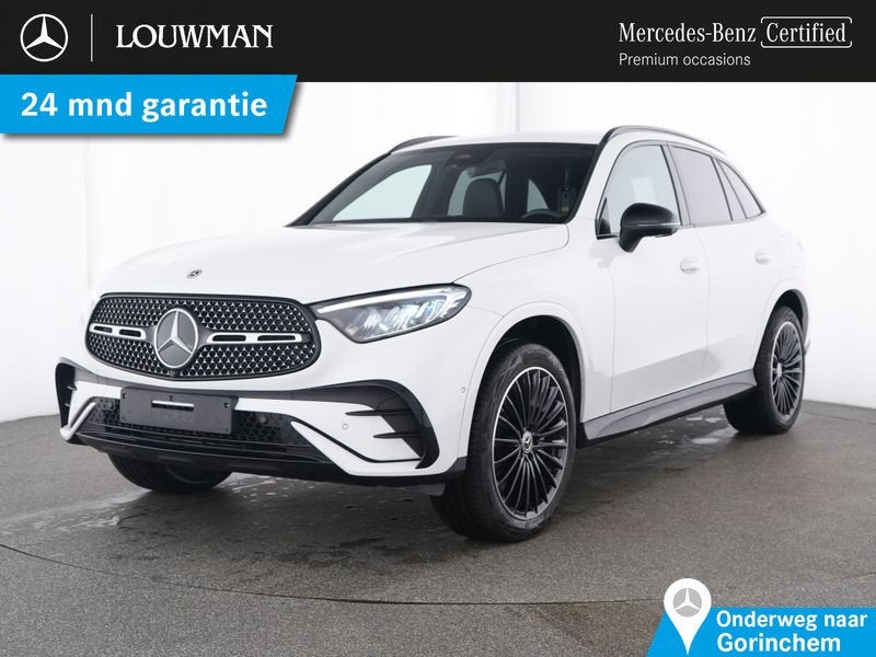 Mercedes-Benz GLC 300 e 4MATIC AMG Plug-In Hybride AMG-Line, Auto's, Automaat, 12 maanden, Zwart, Wit