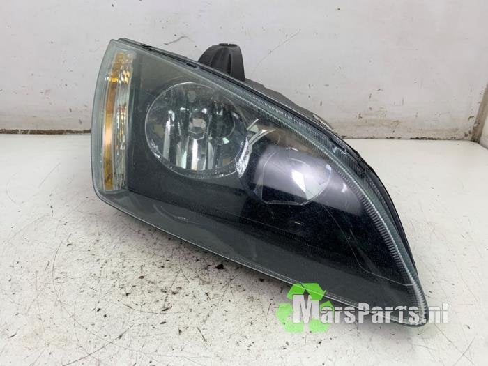 Koplamp rechts van een Ford Focus, Gebruikt, -, -, Ophalen of Verzenden
