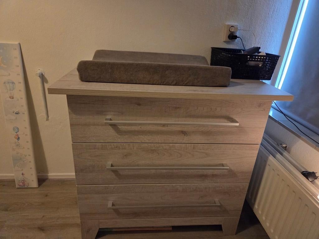 Commode+ledikant/peuterbed, Kinderen en Baby's, Ophalen, Jongetje of Meisje