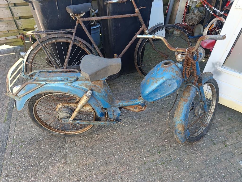 Oude Bromfiets, Fietsen en Brommers, Brommers | Oldtimers, Ophalen, Maximaal 45 km/u, Overige merken