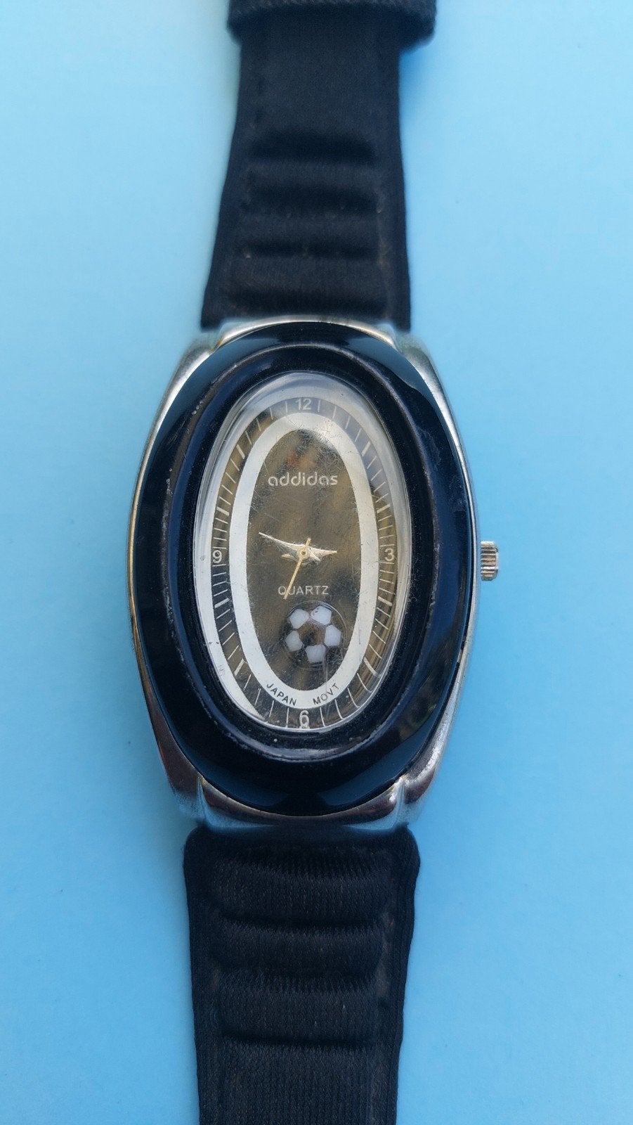 Addidas voetbal horloge., Verzenden