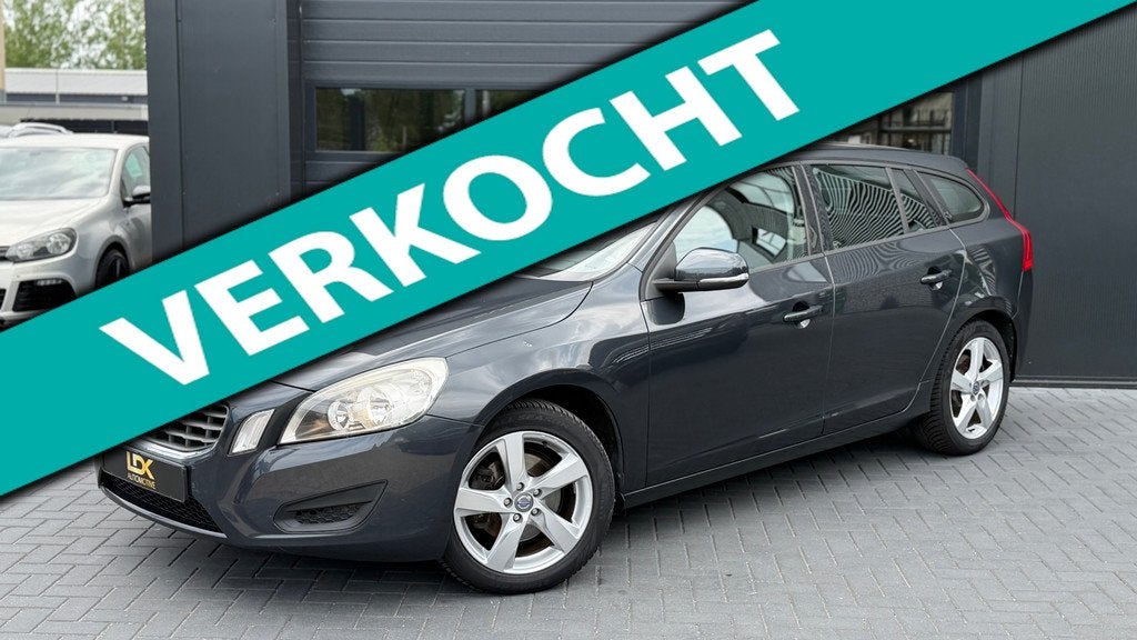 Volvo V60 1.6 T3 Kinetic Automaat|Cruise|Navi, Auto's, Volvo, Gebruikt, 4 cilinders, 150 pk, 1451 kg