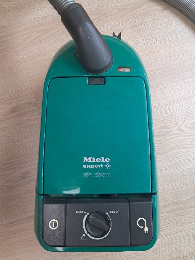 Miele stofzuiger, Witgoed en Apparatuur, Gebruikt, Geschikt voor harde vloeren, Miele, Sledestofzuiger