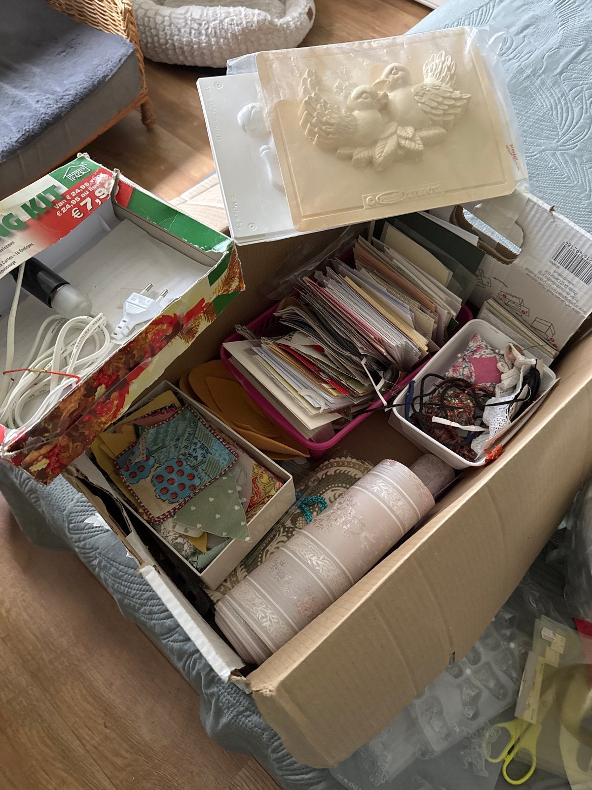 Grote doos vol knutselspullen en mallen, Gebruikt, Overige thema's, Meerkleurig, Ophalen of Verzenden