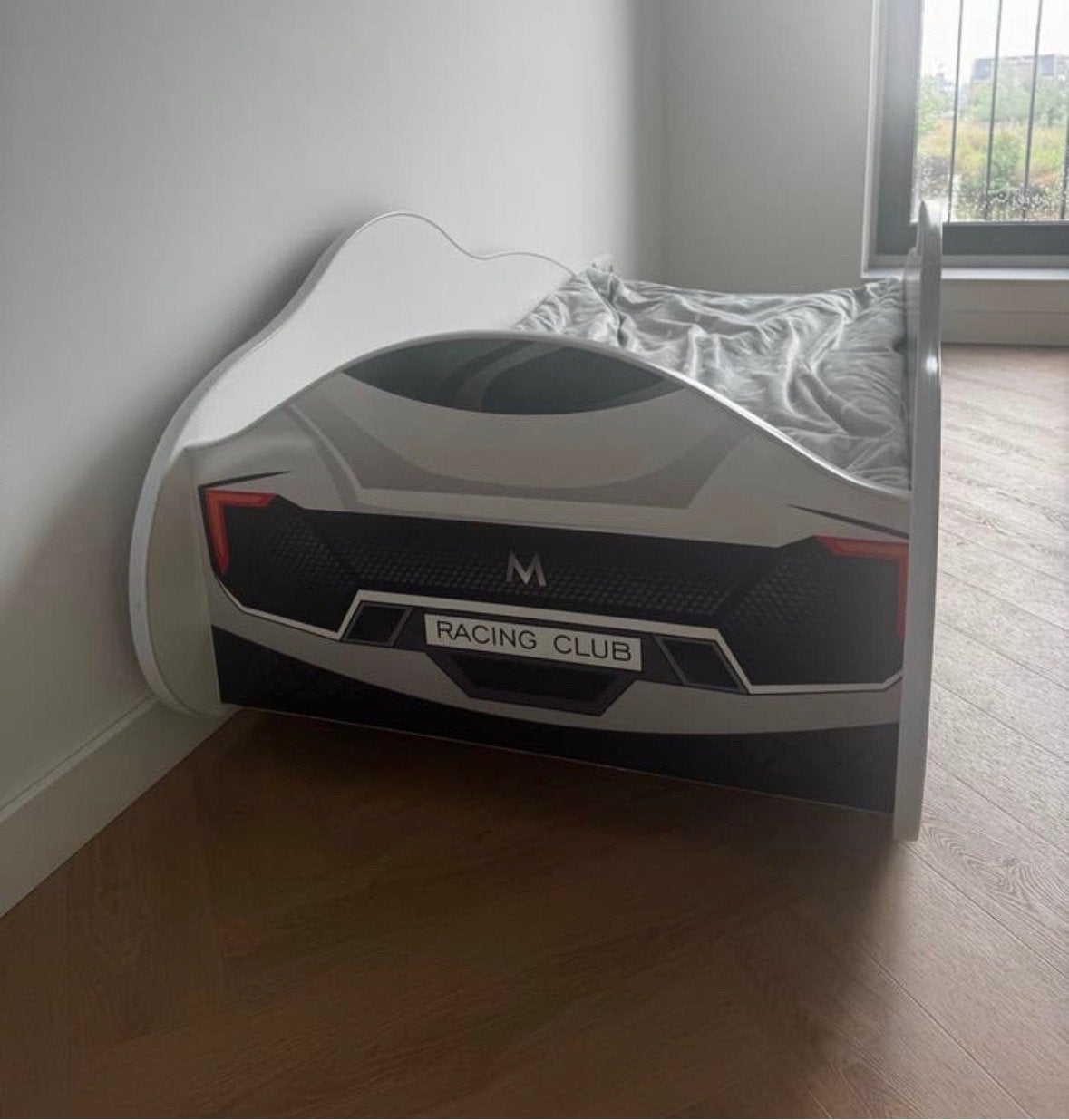 Kinderbed raceauto - Wit met lattenbodem, Ophalen, 70 tot 85 cm, Zo goed als nieuw, Lattenbodem