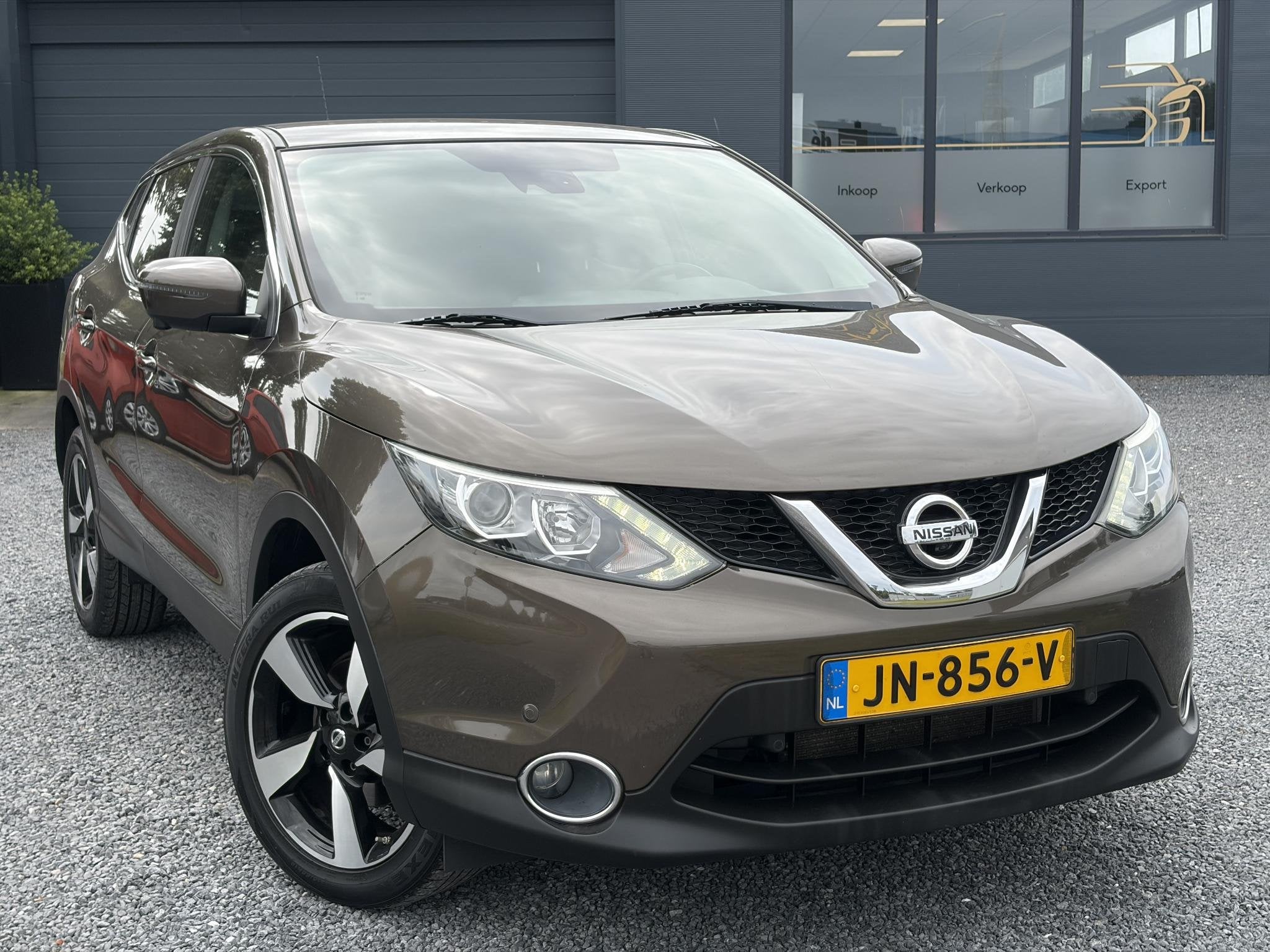 Nissan Qashqai 1.2 N-Connecta 360°Camera,Trekhaak,Navi,Pdc, Voorwielaandrijving, Stof, Gebruikt, Euro 6