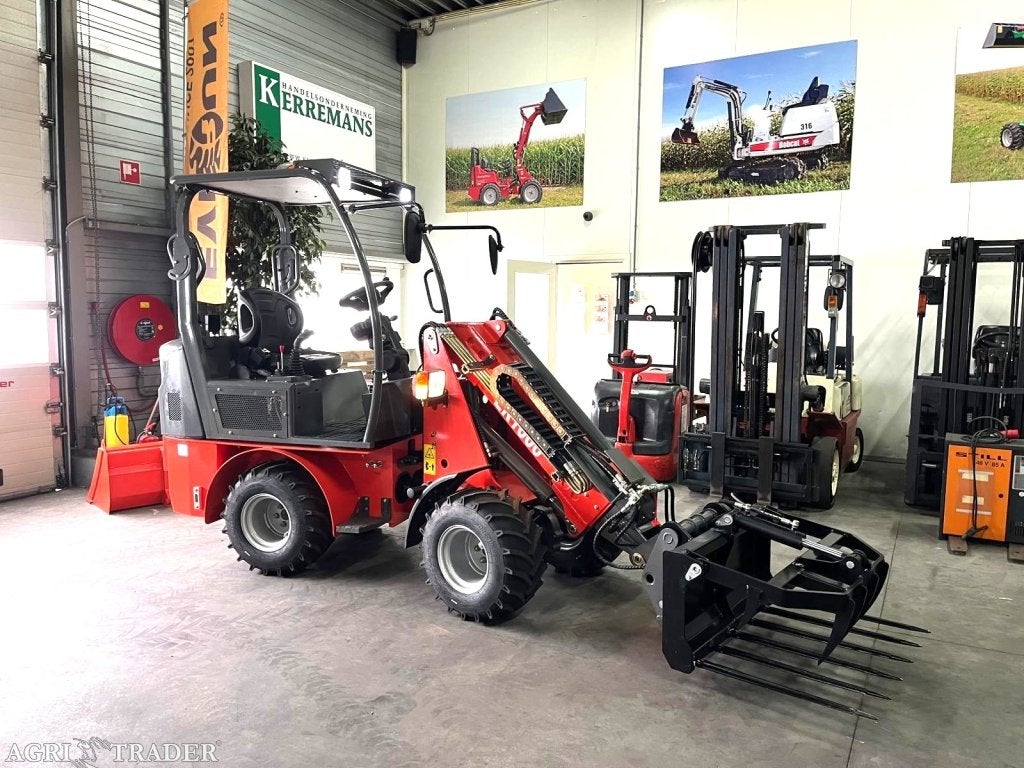 Foto 11 van Diverse kniklader minishovel shovel wiellader
