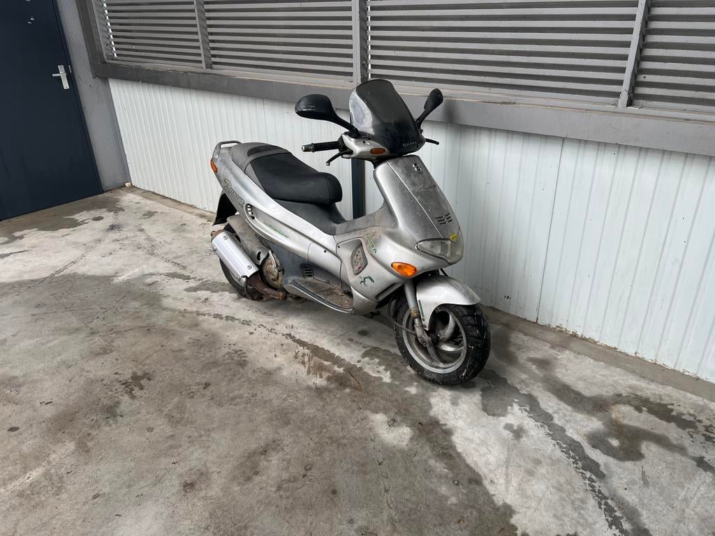 Schuurvondst gilera runner 125cc m07 zilver duits, Ophalen
