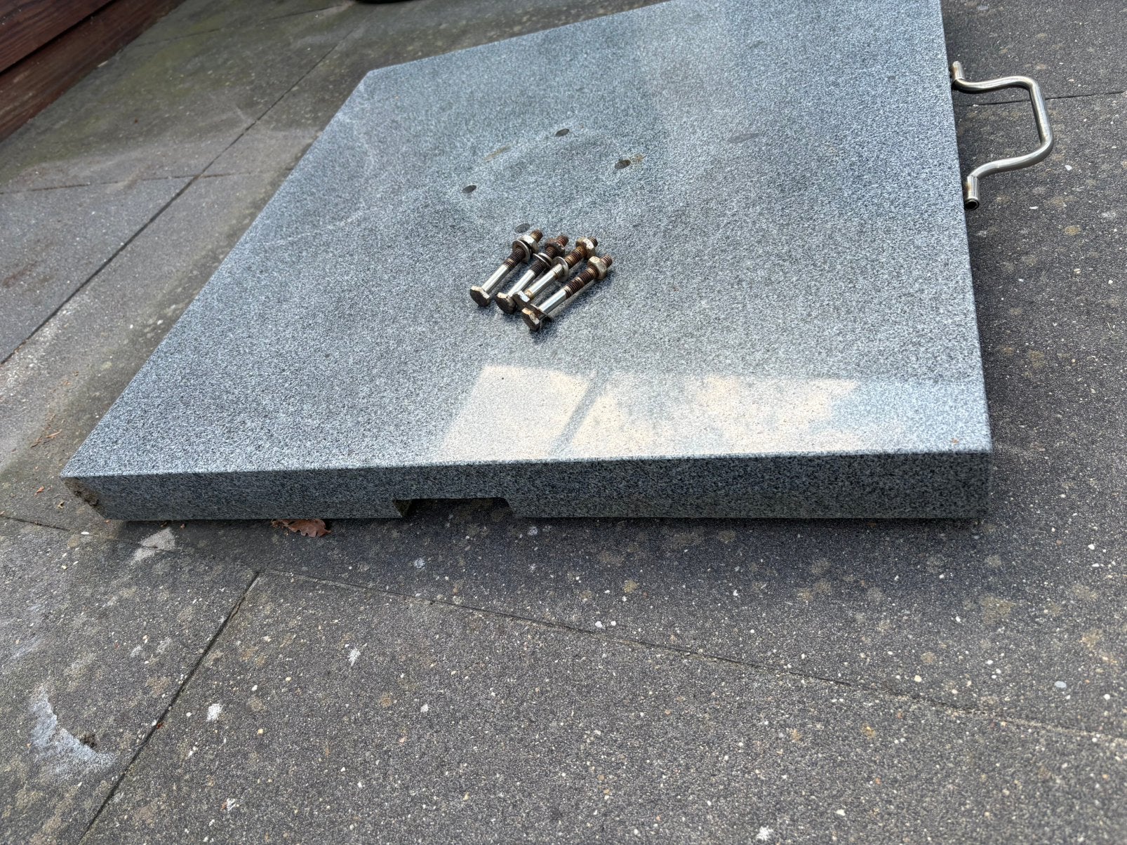 Stenen voet voor parasol, Tuin en Terras, Ophalen, Zo goed als nieuw, Minder dan 1 meter, Parasolvoet