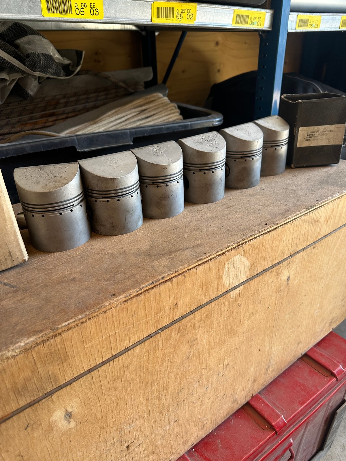 Originele Zuigers Land Rover Serie 3 2.6 - Geen Overmaat, Auto-onderdelen, Ophalen of Verzenden, Gebruikt, Land Rover