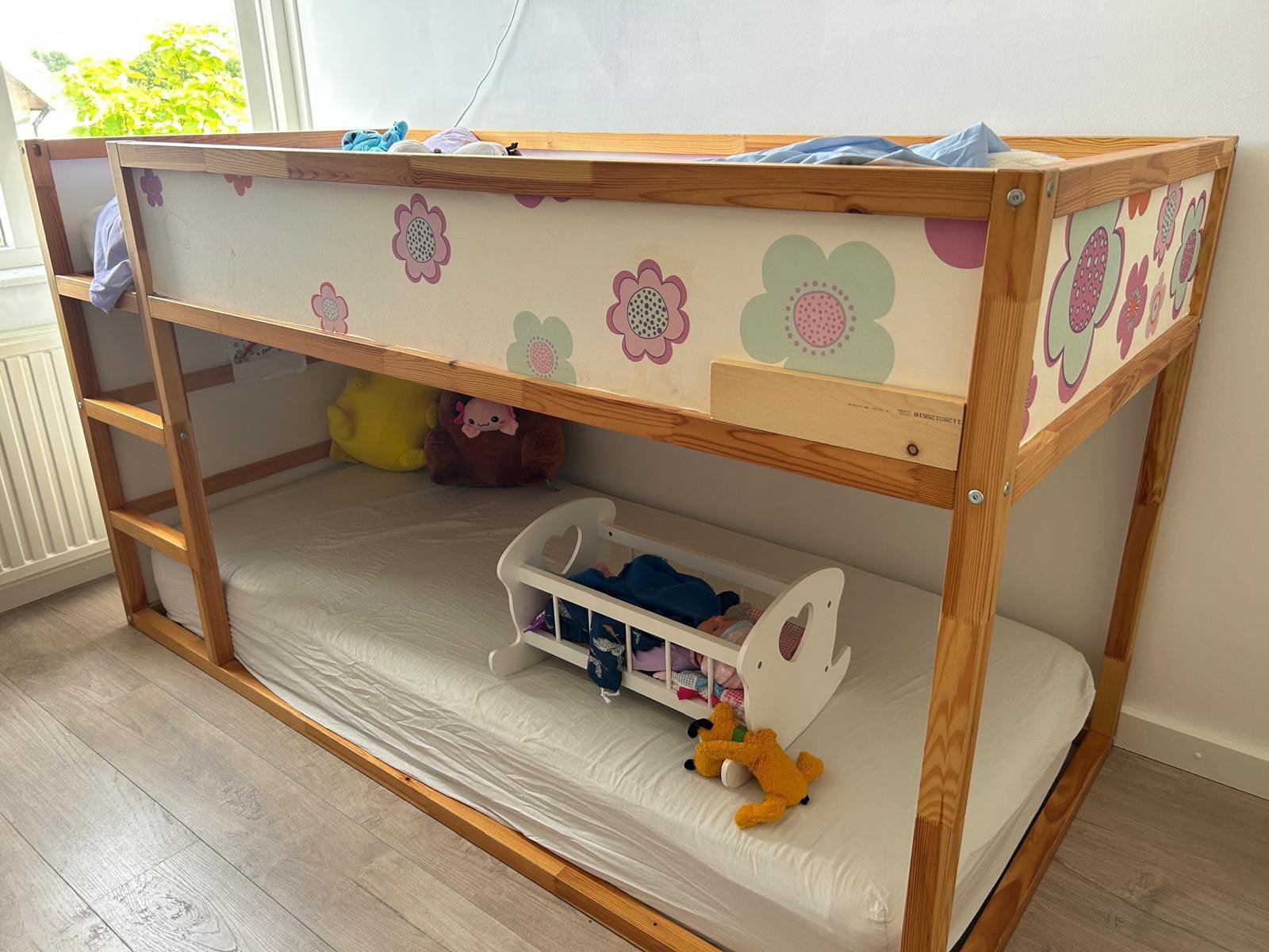 Ikea Kura omkeerbaar bed evt met matras(sen) en bedtent, Kinderen en Baby's, Kinderkamer | Stapelbedden en Hoogslapers, Ophalen