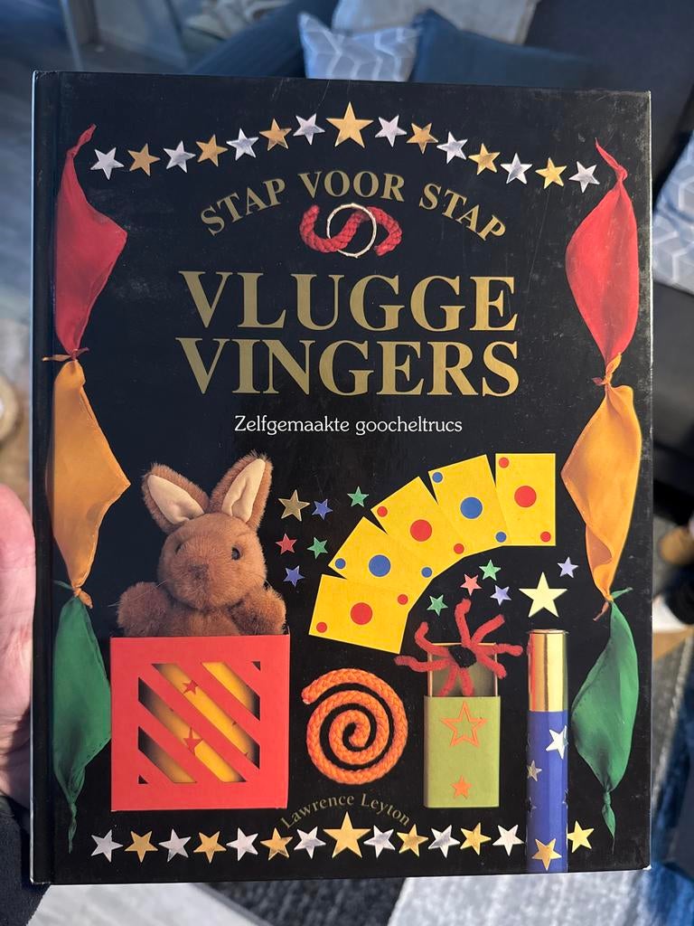 Stap voor Stap Vlugge Vingers - Zelfgemaakte goocheltrucs, Boeken, Ophalen of Verzenden, Gelezen, Overige onderwerpen