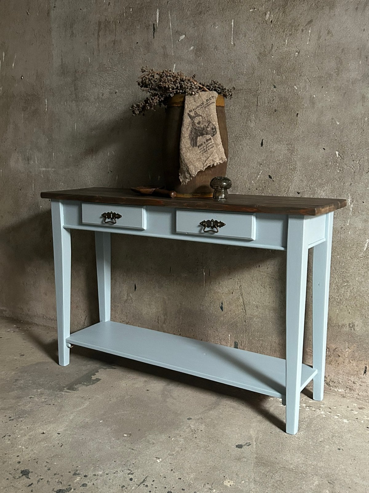 Prachtige landelijke sidetable, Huis en Inrichting, Tafels | Sidetables, Ophalen, 100 tot 150 cm, Zo goed als nieuw, 25 tot 50 cm