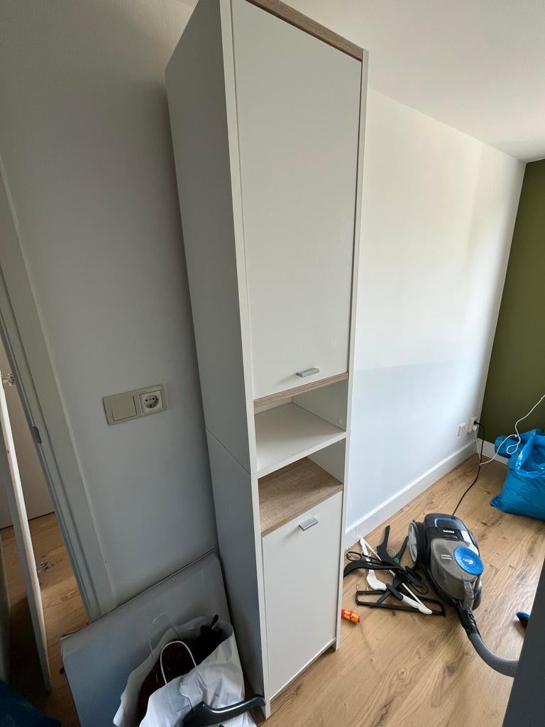 Moderne badkamerkast met opbergruimte, Huis en Inrichting, Kasten | Kledingkasten, Ophalen, Minder dan 50 cm, Met deur(en), Zo goed als nieuw