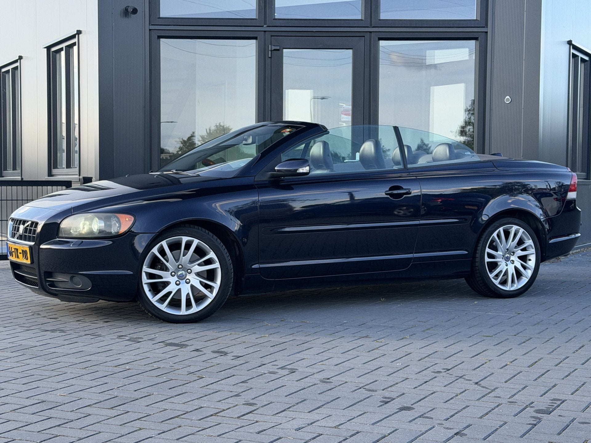 Volvo C70 Convertible 2.5 T5 Summum Clima | Leer | PDC | Nwe, Auto's, C70, Gebruikt, 2521 cc, 1626 kg