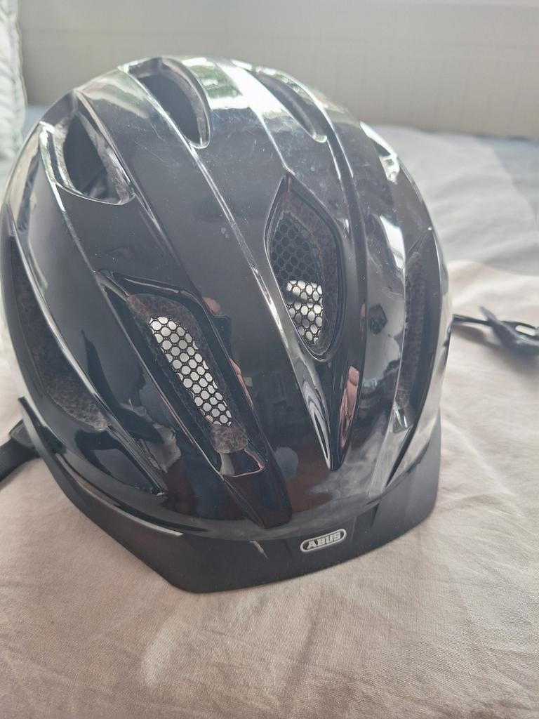 Helm Abus fiets, snorscooter, pedelec, Fietsen en Brommers, Fietsaccessoires | Fietshelmen, Ophalen, Gebruikt, Abus, L