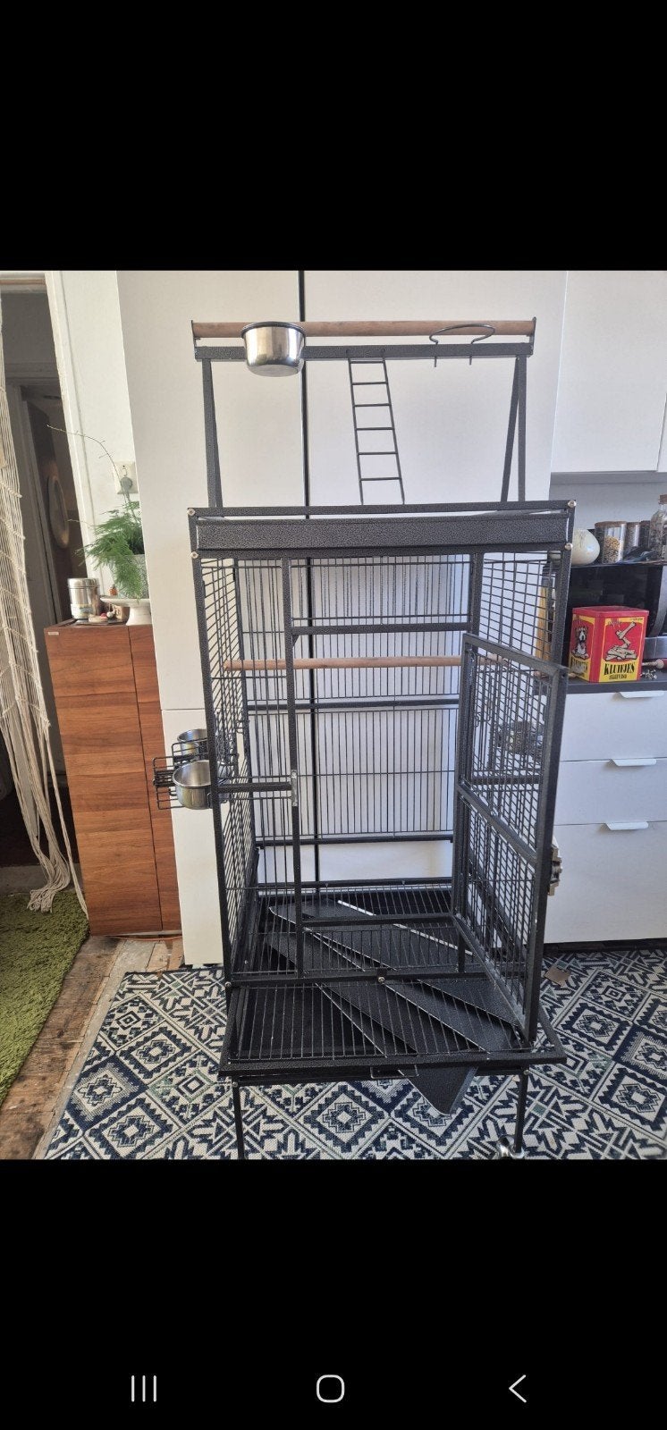 vogelkooi op wieltjes 3 bakjes, 1 stok, speeltoestel bovenop, Ophalen, Gebruikt, Metaal, Vogelkooi