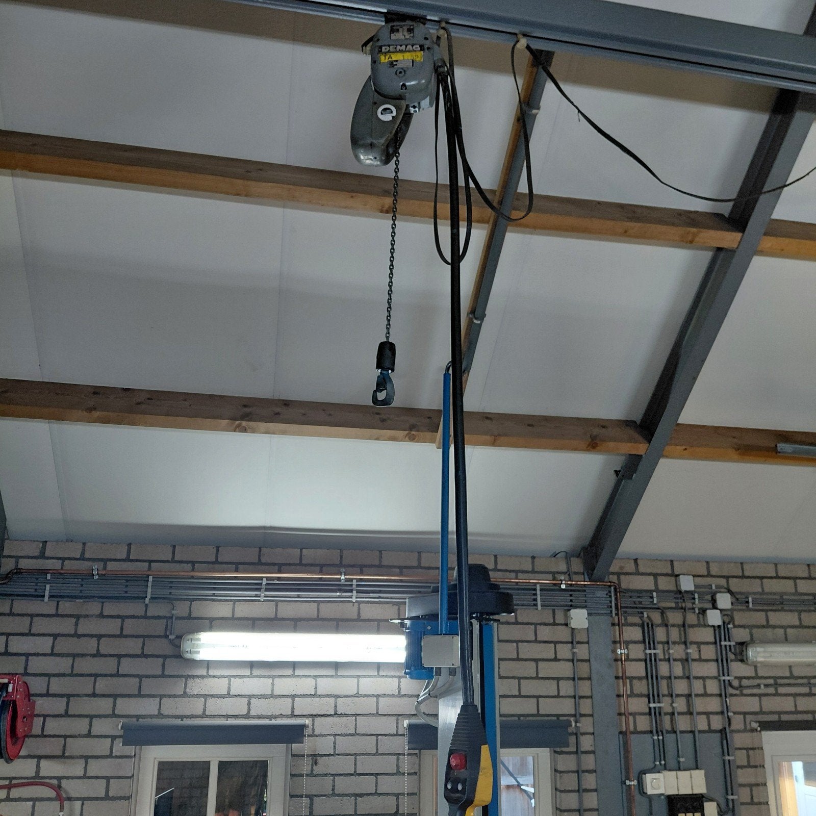 Demag Bovenloopkraan 250 kg hefvermogen, Ophalen, Gebruikt, Elektrisch