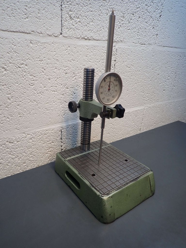 Meetstandaard met grote klok en een slag van 100mm, Niet ingevuld, Gebruikt, Afstand, Niet ingevuld