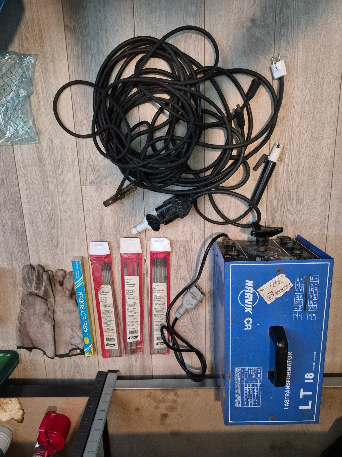 Narvik LT 18 Lasapparaat met toebehoren, Ophalen, Gebruikt, 150 tot 250 ampère, Elektroden