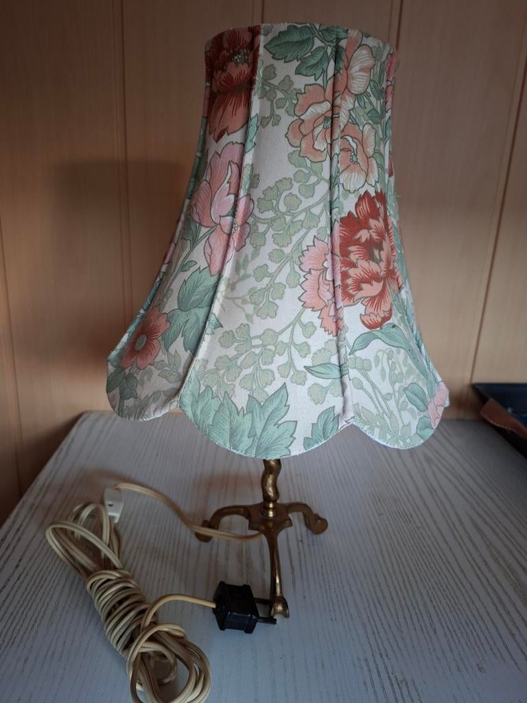 Vintage koperen schemerlamp met bloemenkap, Antiek en Kunst, Antiek | Lampen, Ophalen