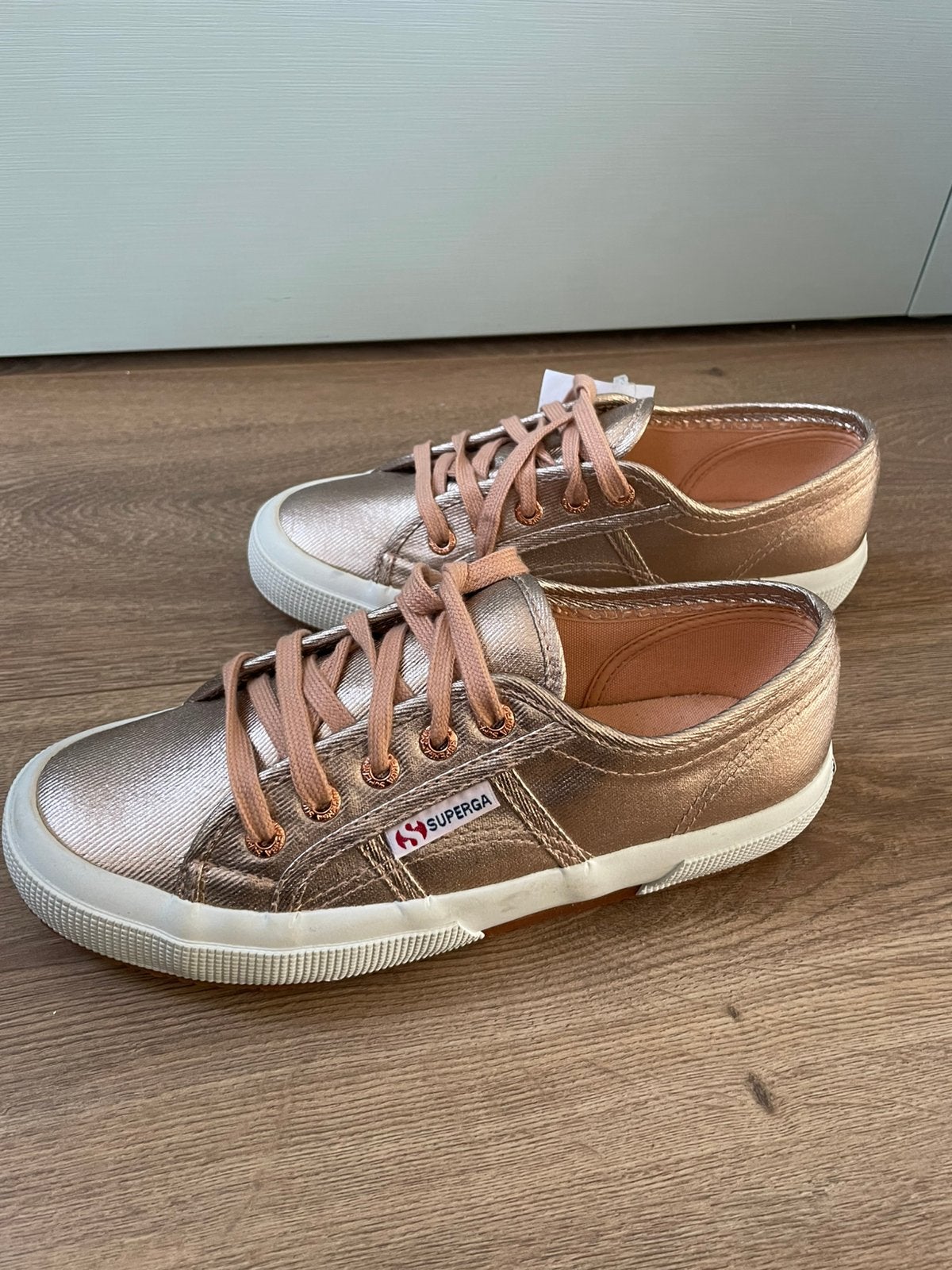 Superga maat 37 nieuw, Nieuw, Ophalen of Verzenden, Sneakers of Gympen, Roze
