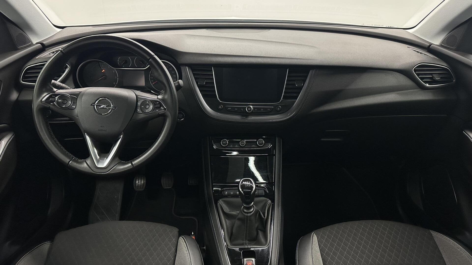 Opel Grandland X 1.2 Turbo Innovation PANO CAMERA LM ECC CRU, Auto's, Voorwielaandrijving, Gebruikt, 1199 cc, Met garantie (alle)