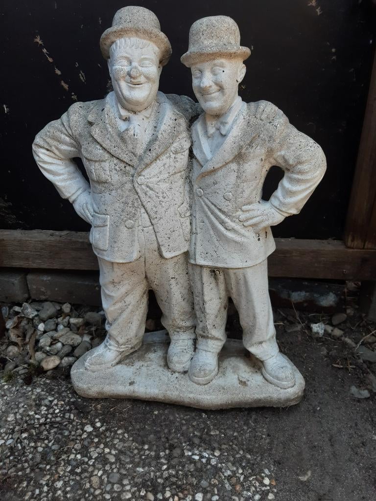 BETONNEN BEELD, LAUREL EN HARDY, Ophalen