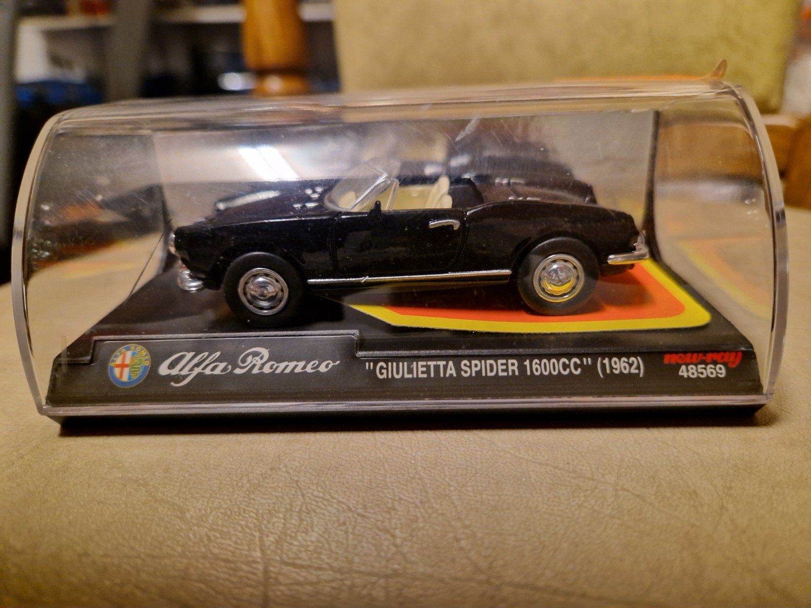 New Ray alfa Romeo giulietta spider 1600cc 1962, Ophalen of Verzenden, Zo goed als nieuw, Auto, Overige merken
