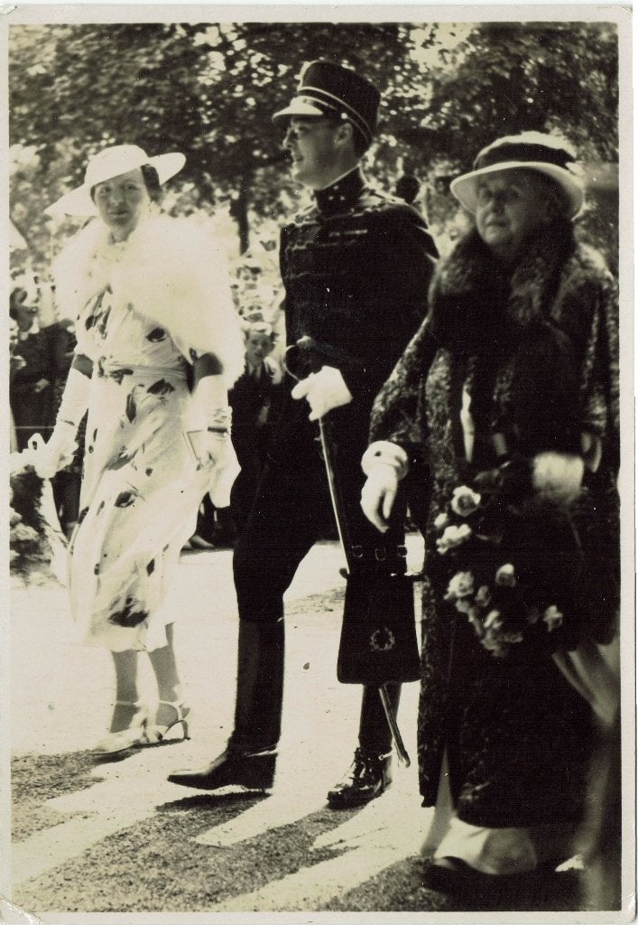Juliana, Bernhard en Wilhelmina op bezoek in Amsterdam 1937, Verzamelen, Ansichtkaarten | Themakaarten, Ophalen of Verzenden, 1920 tot 1940