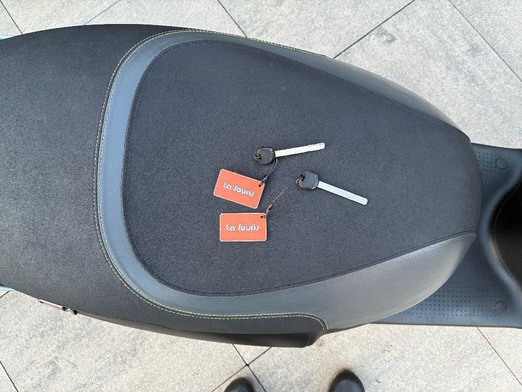 Foto 20 van LA Souris  S1 Scooter BJ 2025 zonderAccu Loop of Sloop€550