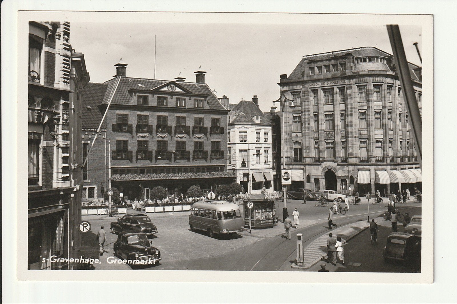 's-GRAVENHAGE GROENMARKT KIOSK AUTO'S TERRAS OPEL MIDI BUS, Ophalen of Verzenden, 1940 tot 1960, Ongelopen, Zuid-Holland