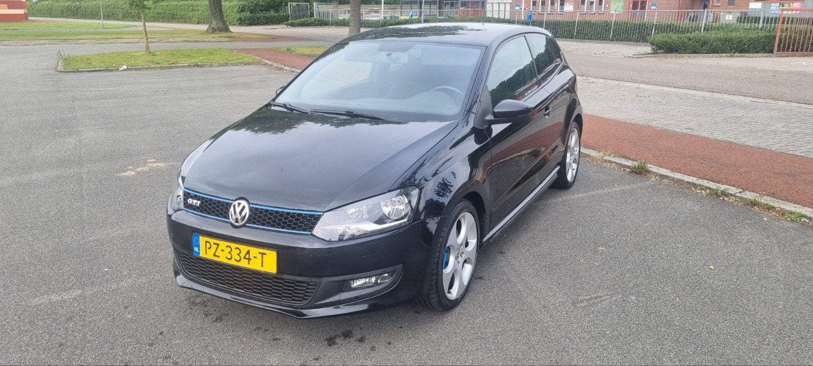 Volkswagen Polo 1.4 GTI TSI 132KW DSG 2012 Zwart NWE APK!, Auto's, 1169 kg, 4 cilinders, 179 pk, Zwart