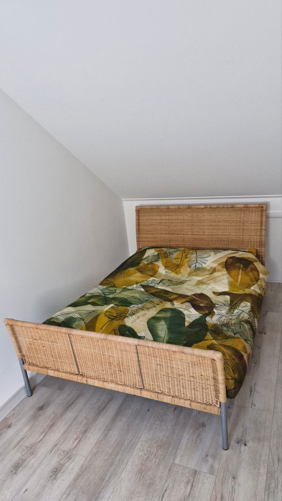 Ikea ledikant 140x200 met matras en 2 kussens (tienerbed), Huis en Inrichting, Slaapkamer | Bedden, Ophalen, Gebruikt, Bruin, Tweepersoons