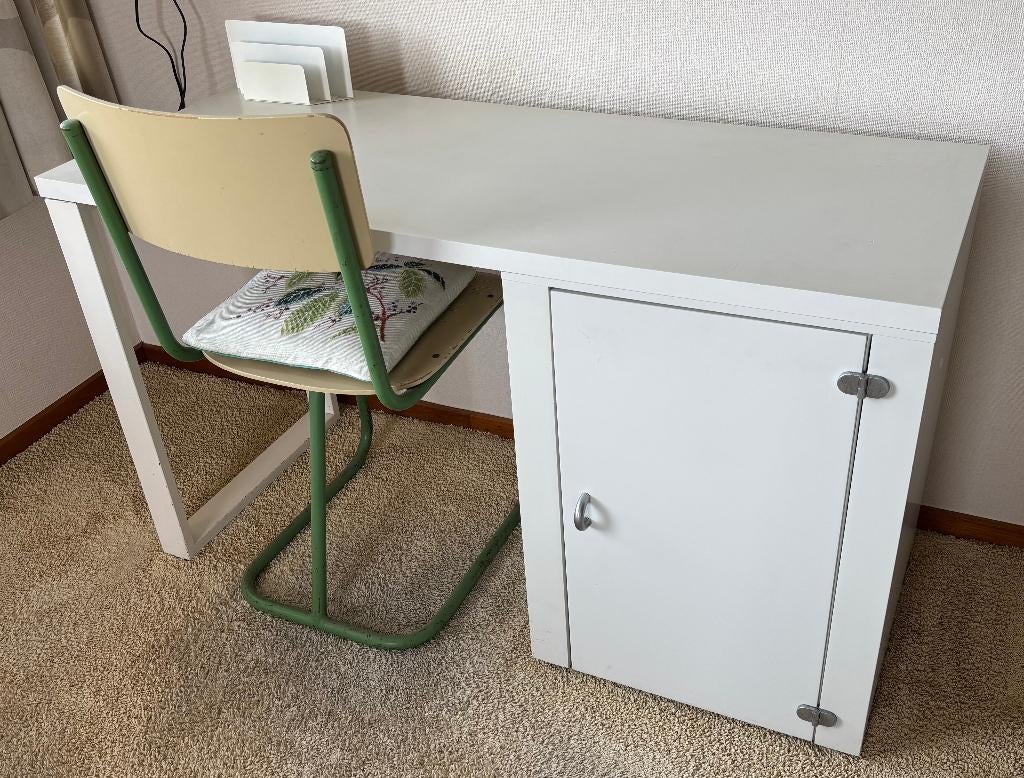 Mooi stevig wit bureau van het merk Interlübke, Huis en Inrichting, Bureaus, Gebruikt, Bureau-kast combinatie, Overige merken