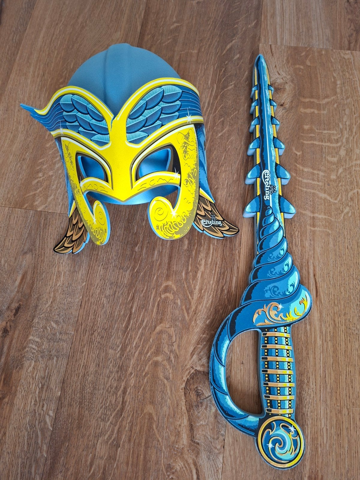 Efteling, Raveleijn helm nlen zwaard, Ophalen, Gebruikt, Jongen of Meisje