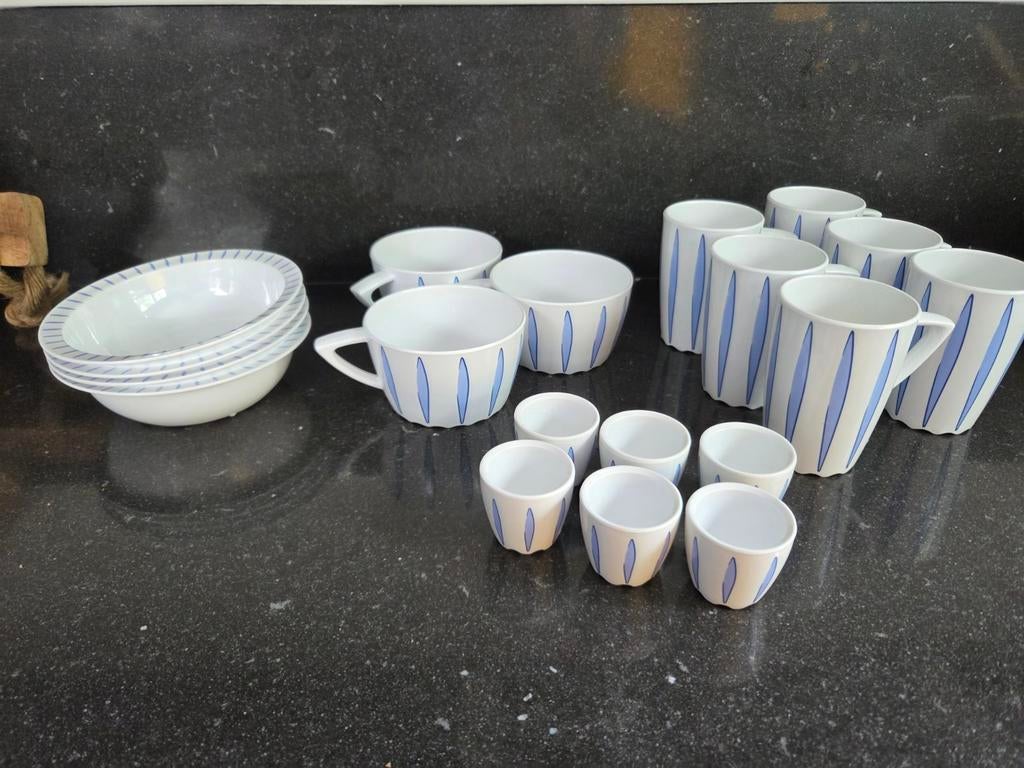 Campingservies van mepal. Mokken, schaaltjes, eierdopjes enz, Ophalen of Verzenden, Gebruikt