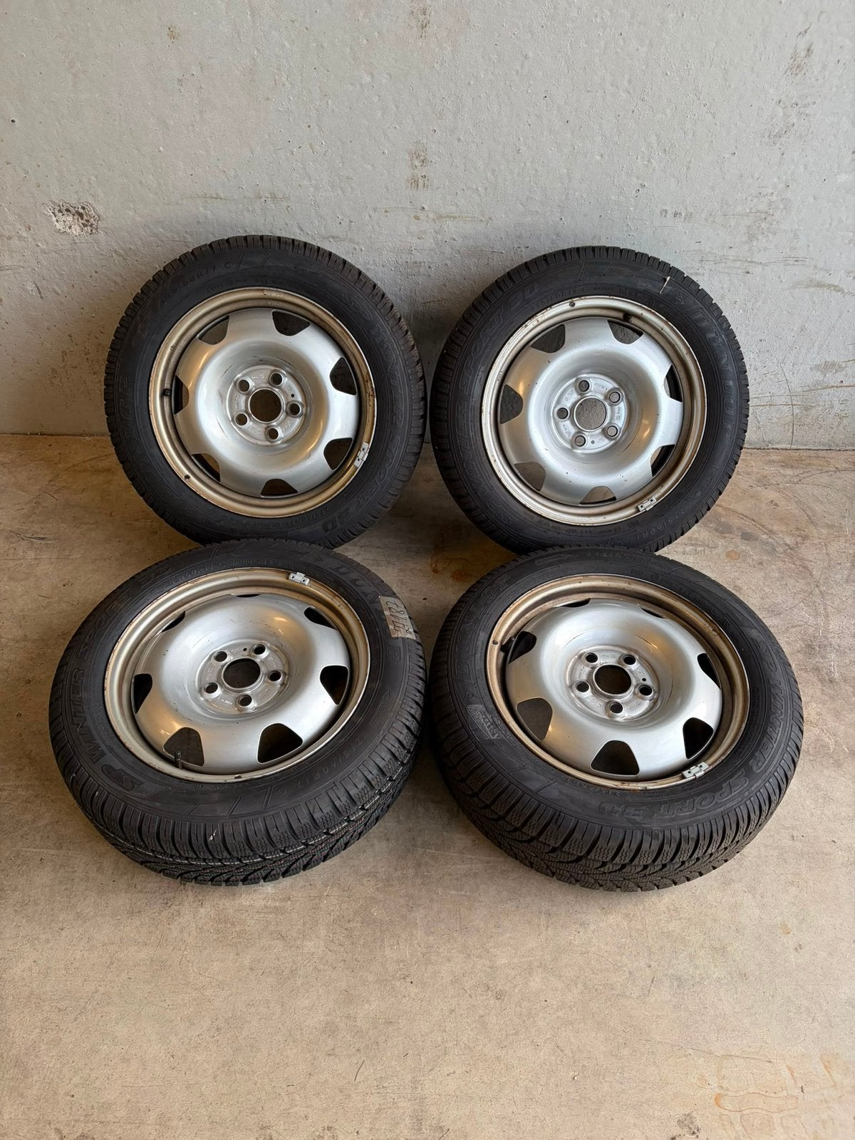 ️️❄️17 inch Volkswagen Transporter T5 T6 staal winterbanden, Banden en Velgen, 17 inch, Personenwagen, Gebruikt