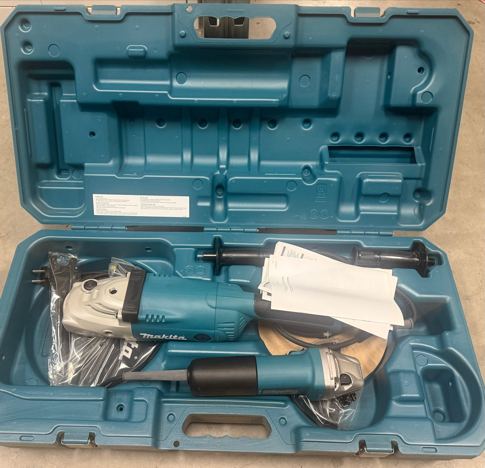Nieuwe Makita haakse slijper klein en groot in koffer, Ophalen of Verzenden, Nieuw, 700 tot 1000 watt, Haakse handslijpmachine