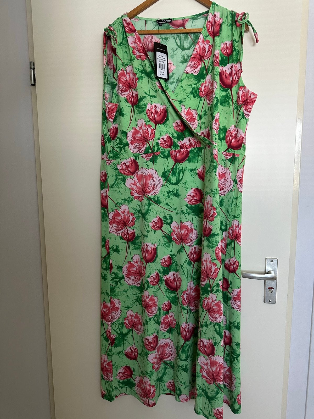 Nieuwe lange dames jurk uit Norah in maat 48, Ophalen of Verzenden, Nieuw, Groen, Jurk