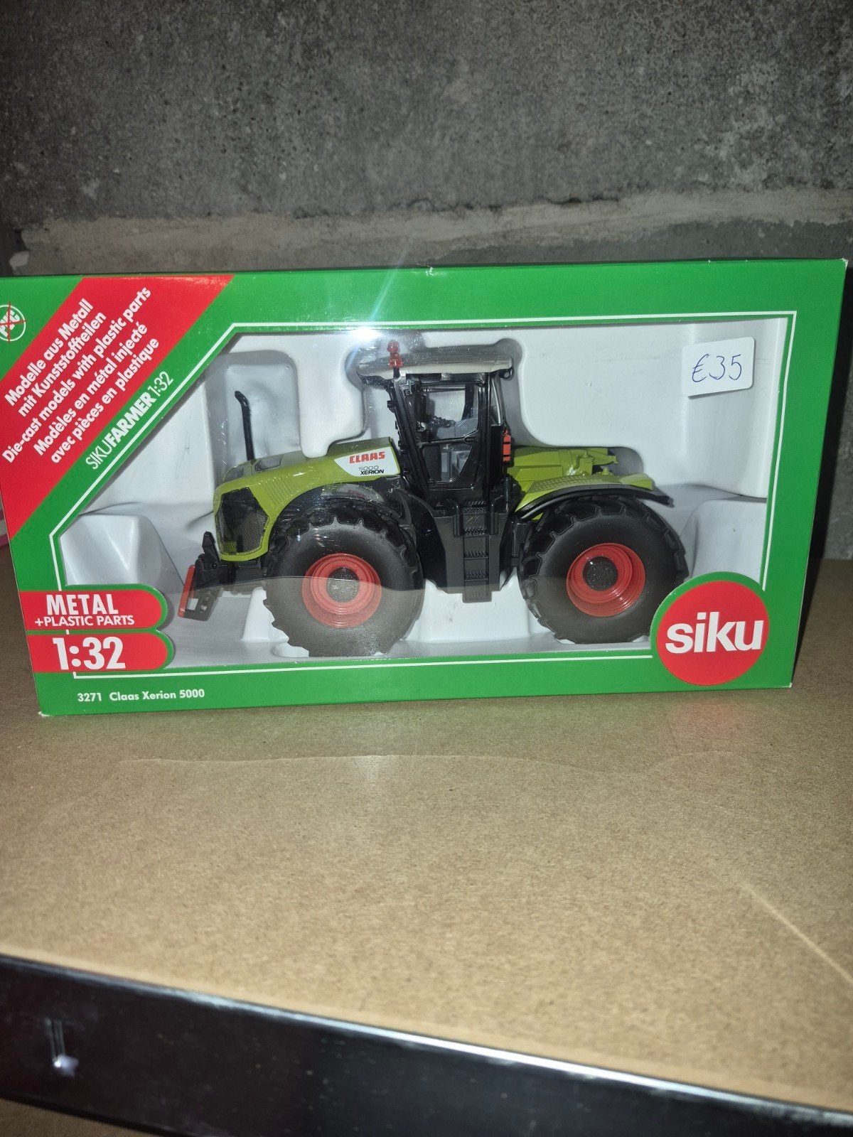 Siku Claas Xerion 5000 Tractor - Nieuw in doos, Tractor of Landbouw, Niet van toepassing, Nieuw, Niet van toepassing
