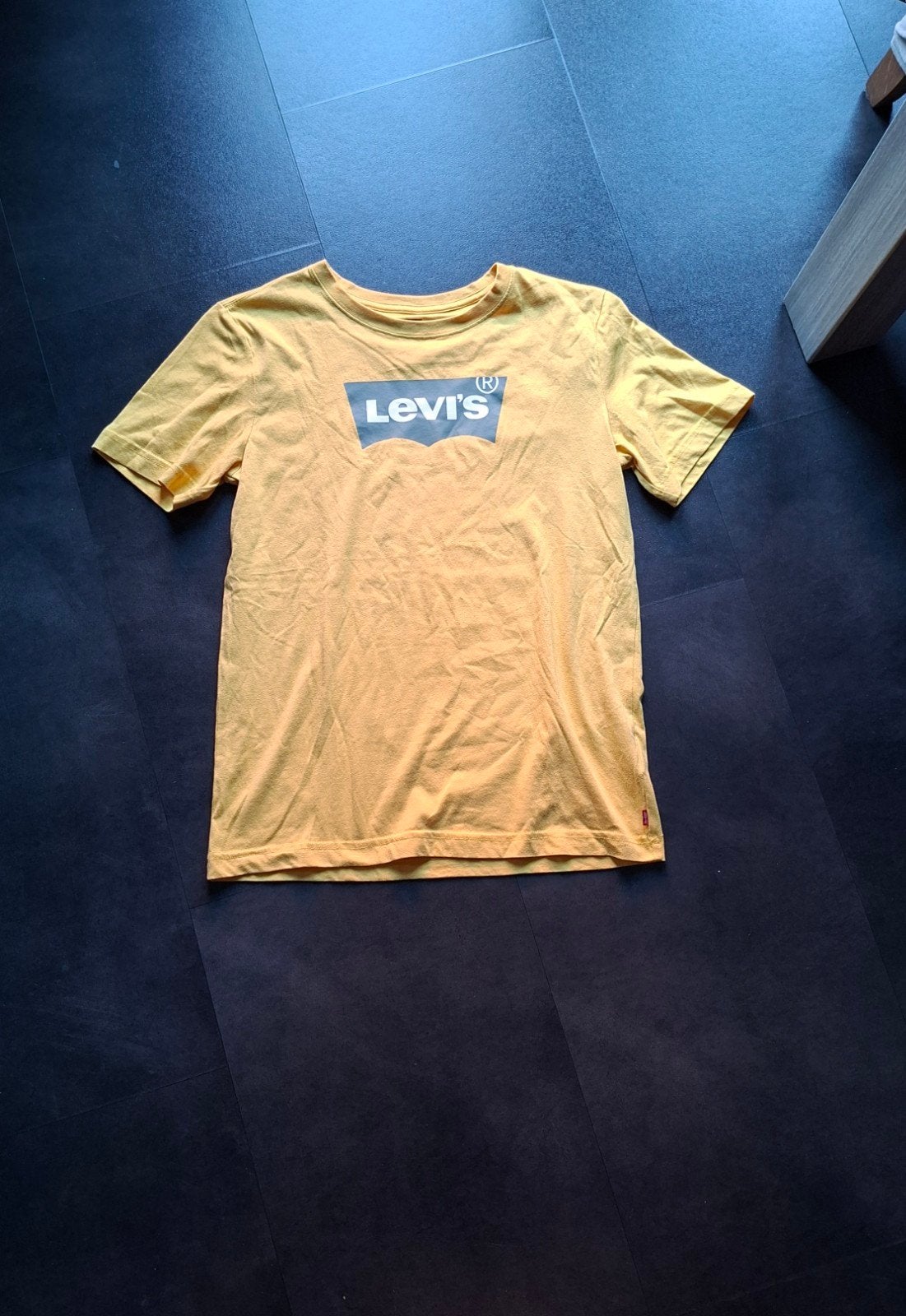 Geel Levi's T-shirt maat 176, Gebruikt, Jongen of Meisje, Ophalen of Verzenden, Shirt of Longsleeve