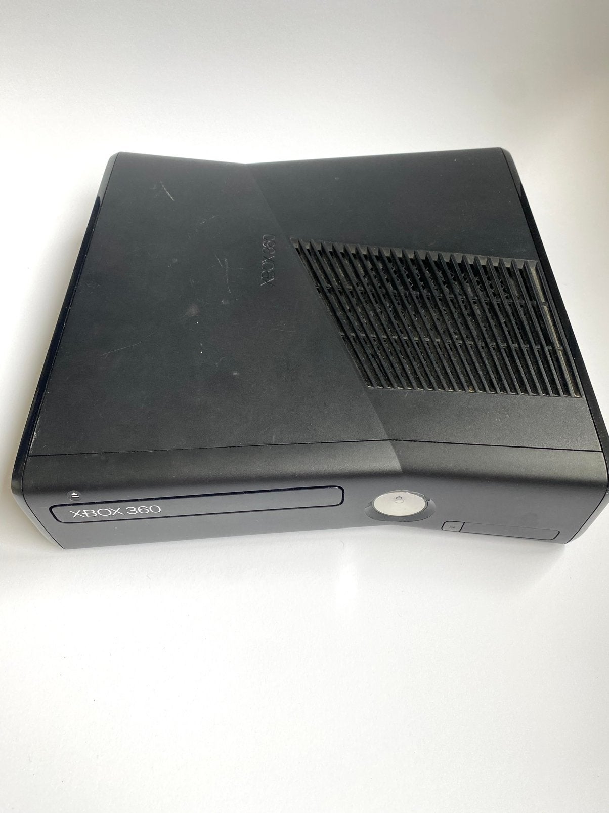 Xbox 360 console (not working), Spelcomputers en Games, Spelcomputers | Xbox 360, Ophalen of Verzenden, Zo goed als nieuw, Zonder controller