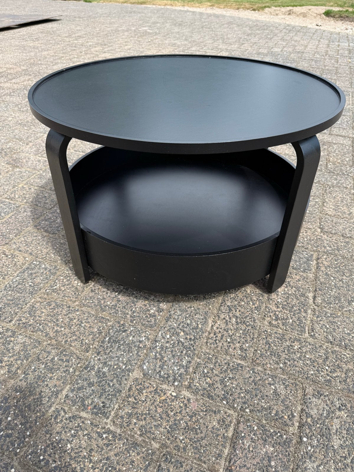 Zwarte ronde salontafel met opbergruimte, Gebruikt, Rond, 5 – 50, Overige houtsoorten